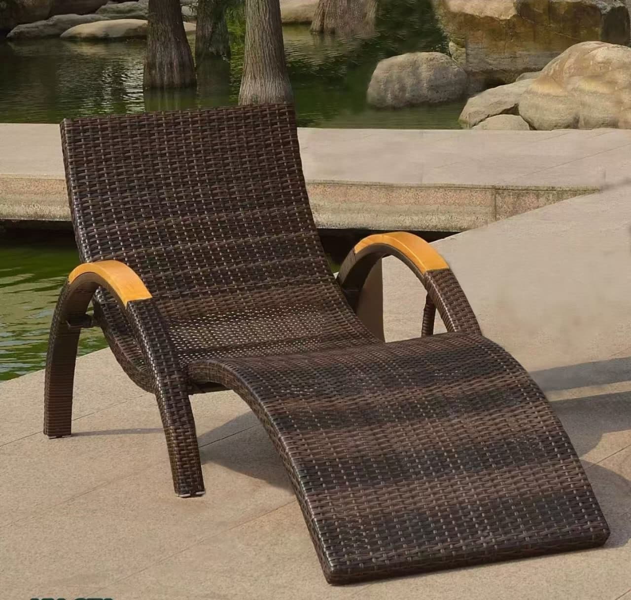 Kane Outdoor Lounger